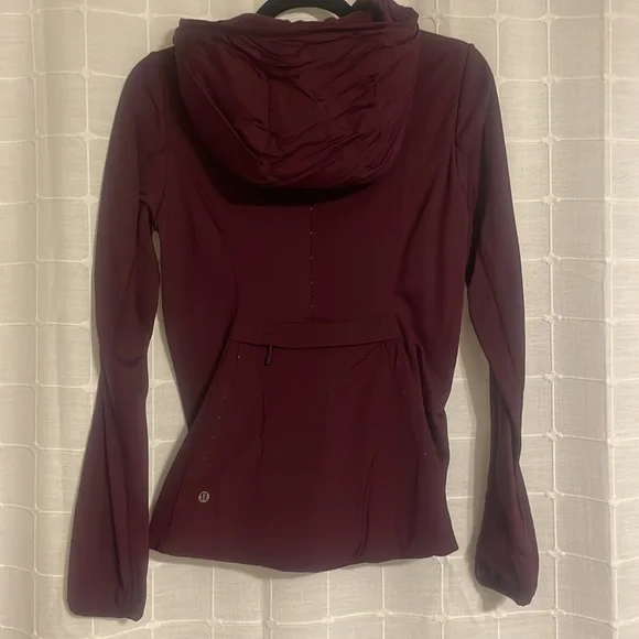 Lululemon Athletica Size 4 Deep Plum Jacket (worn 1x) - Picture 6 of 7